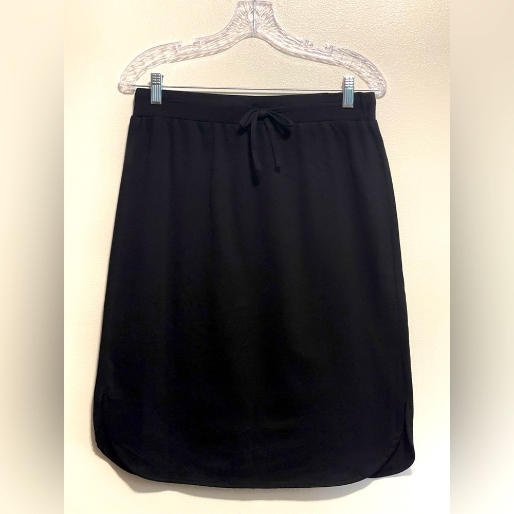 West loop black skirt (NWT)
